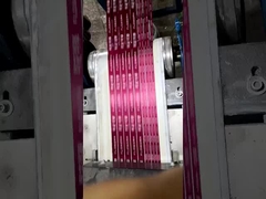 چهار تا نخ طلایی، حاشیه ی ساتین، نوار ابریشم، نامه های چاپ شده، بهترین آرزوها برای تو، جعبه ی کیک، تازه