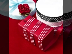 نوار ریب دار که از جنس پرده ابریشم است