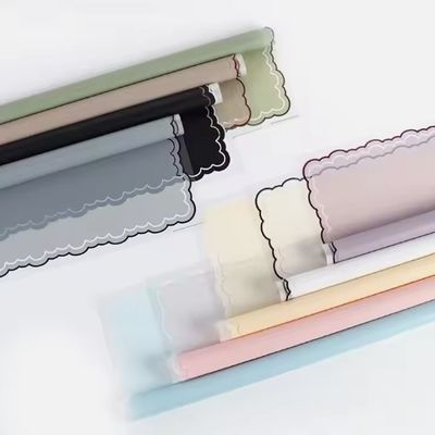 خرید کاغذ بسته بندی گل یخ زده با خطوط موج دار بسته بندی هدیه بسته بندی هدیه ضد آب تولید آنلاین