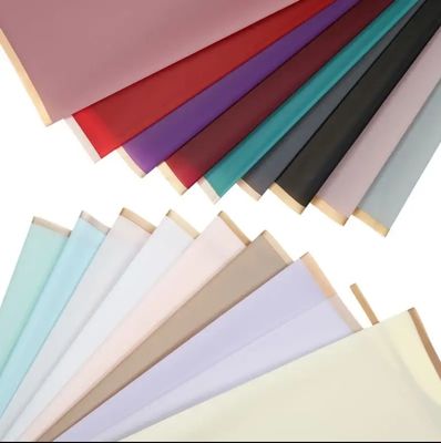 قیمت خوب کاغذ بسته بندی گل های پلاستیکی ضد آب کره ای برای بسته بندی بوکت گل آنلاین