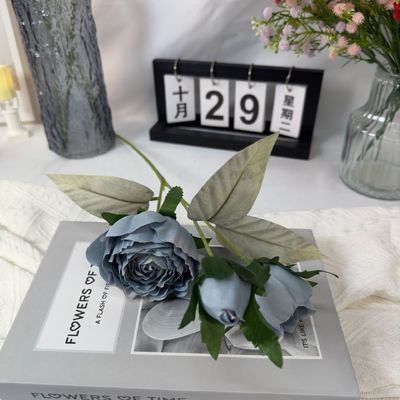 خرید گل های تزئینی با تزئینات گل رز مصنوعی تولید آنلاین