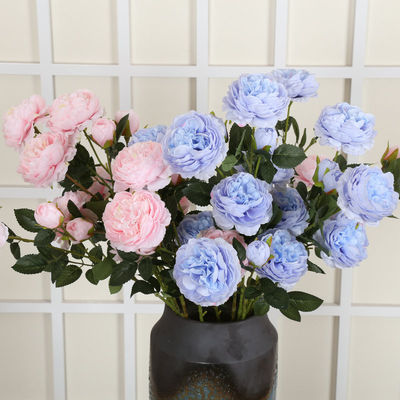 خرید اتاق نشیمن هتل با گل های مصنوعی تزئین شده است تولید آنلاین