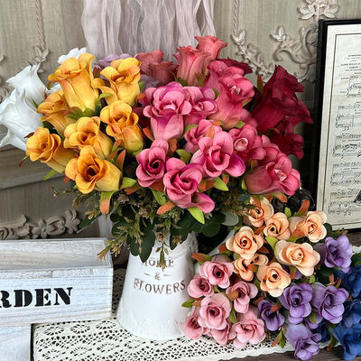 قیمت خوب گلدسته ی نقلی مصنوعی شبیه سازی شده با هفت سر با احساس عالی برای عروسی ها، آرایش گل های تزئینی در اتاق نشیمن، گل رز پلاستیکی آنلاین