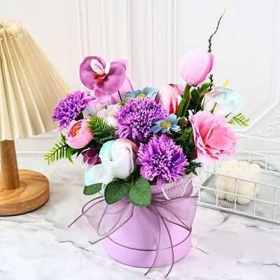 خرید دسته گل سطل آغوش گل صابونی ترکیبی، فصل فارغ التحصیلی، روز معلم، هدیه روز مادر، جعبه هدیه دسته گل گل صابونی، فرامرزی تولید آنلاین