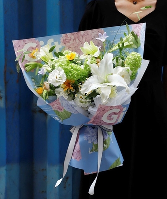 قیمت خوب کاغذ بسته بندی گل فروشی 70 گرمی ضد آب برای دسته گل آنلاین