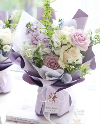 قیمت خوب کاغذ بسته بندی گل فروشی رنگارنگ - اندازه های سفارشی 58*58 سانتی متر موجود است آنلاین