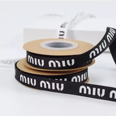 قیمت خوب چاپ لوگو سفارشی 13mm Grosgrain Ribbon Roll در سیاه و سفید برای گل های بطری آنلاین