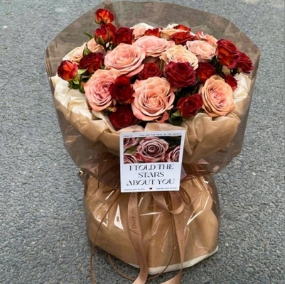 قیمت خوب فیلم ژله ای رنگی، گلدان های شفاف بلوری سلوفان گل، کاغذ بسته بندی گل تازه، فیلم OPP، مواد بسته بندی ضد آب برای هنر گل آنلاین